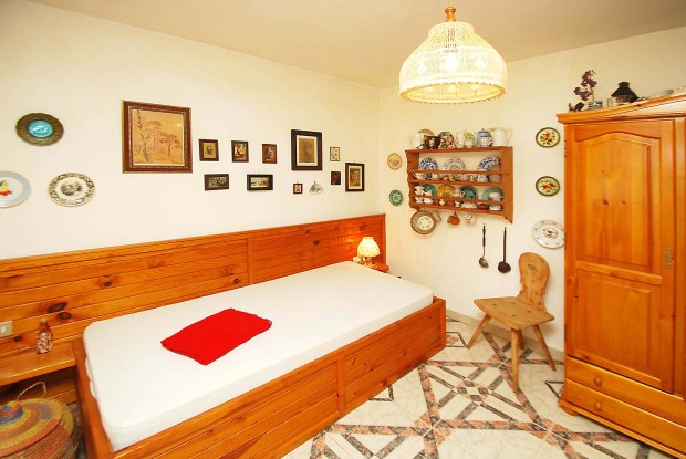 Schlafzimmer 2