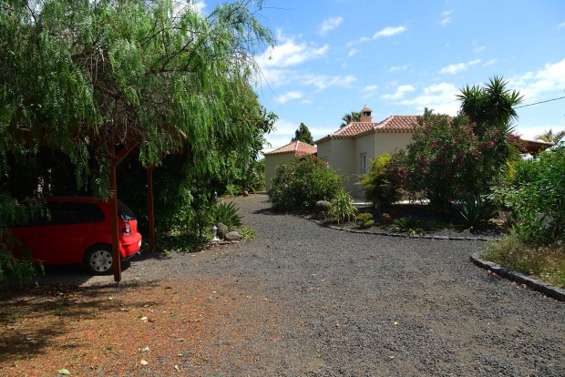 Ansicht von Norden, Carport