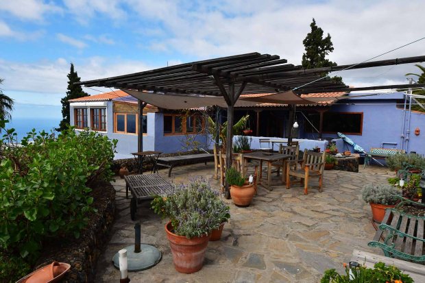 OG offene, teil�berdachte, offene und �berdachte Terrasse