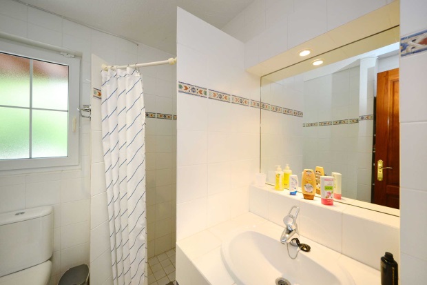 Badezimmer 2