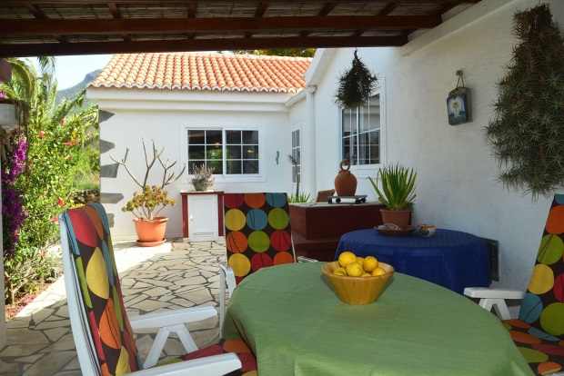 Haupthaus berdachte Terrasse