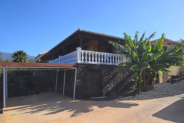 Carport 1