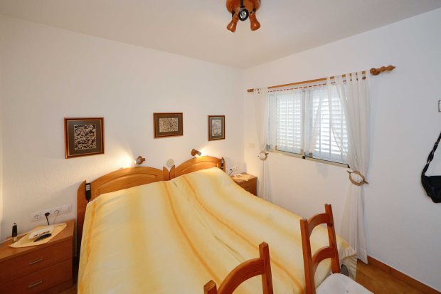 Schlafzimmer 1
