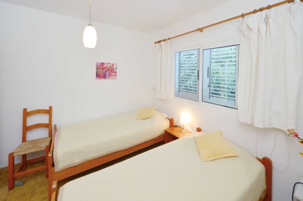 Schlafzimmer 2