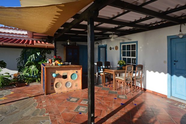 Sdwestterrasse mit Aussenkche