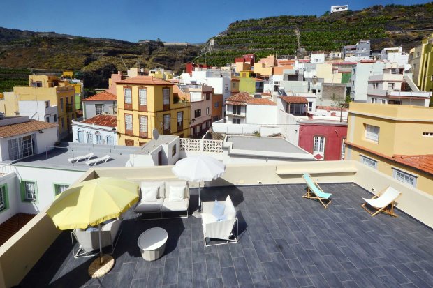 2. OG sehr groe Dachterrasse 1 mit Blick auf Atlantik, Altstadt, Berge