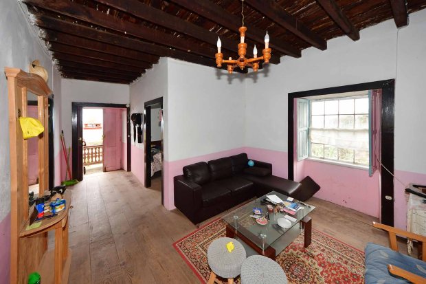 Halbobergeschoss Neuerer Bau Wohnzimmer