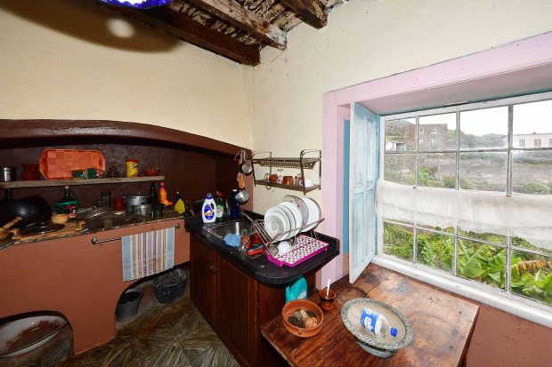 Halbobergeschoss Neuerer Bau Flur Kche