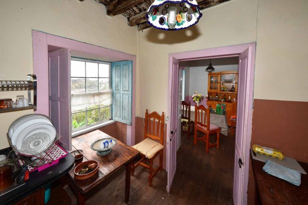 Halbobergeschoss Neuerer Bau Flur Kche / Esszimmer