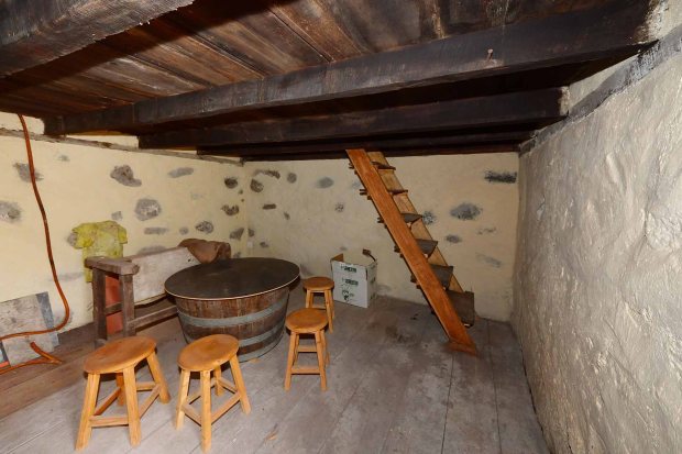 Halbuntergeschoss Neuerer Bau Bodega