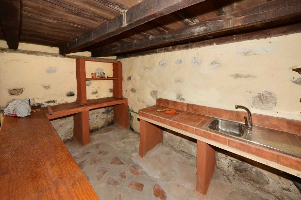 Halbuntergeschoss Neuerer Bau Bodega