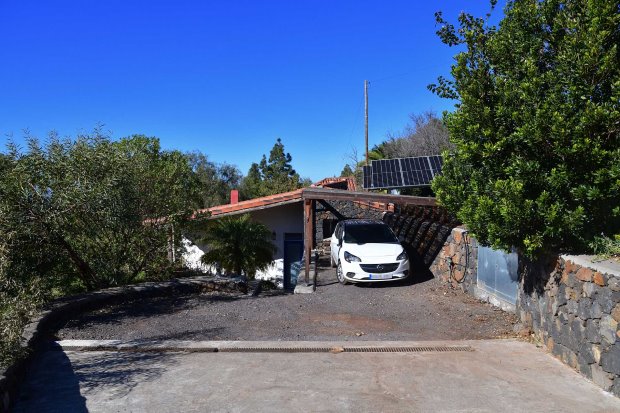 Carport, Schrank f�r Gasflaschen