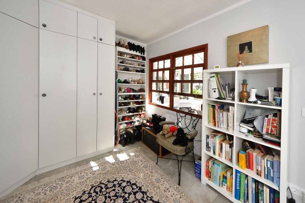 Ankleide oder Schlafzimmer 2