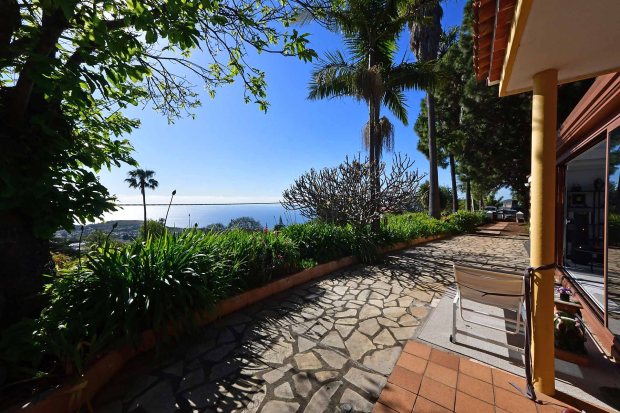 �berdachte Terrasse Meerblick