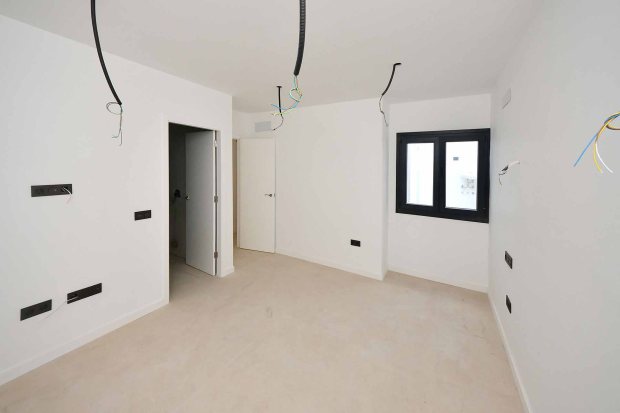 Schlafzimmer 1 mit Bad on suite oder Hauswirtschaftsraum