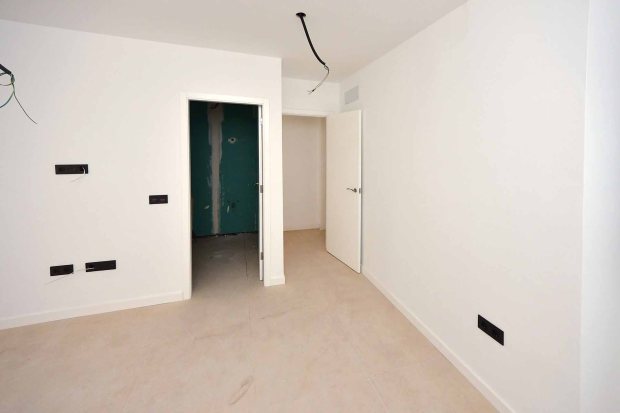 Schlafzimmer 1 mit Bad on suite oder Hauswirtschaftsraum