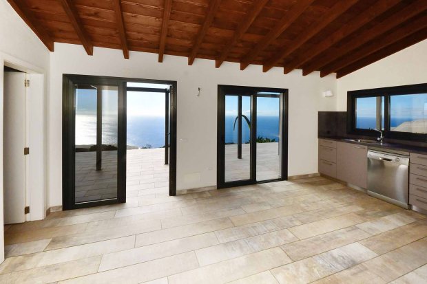 Wohnk�che mit fantastischem Meerblick