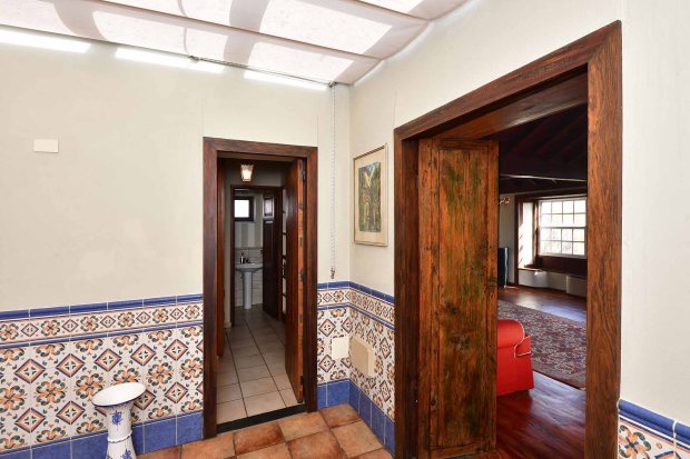 OG Eingangshalle, Durchgang zum Schlafzimmer 1 und Gste-WC