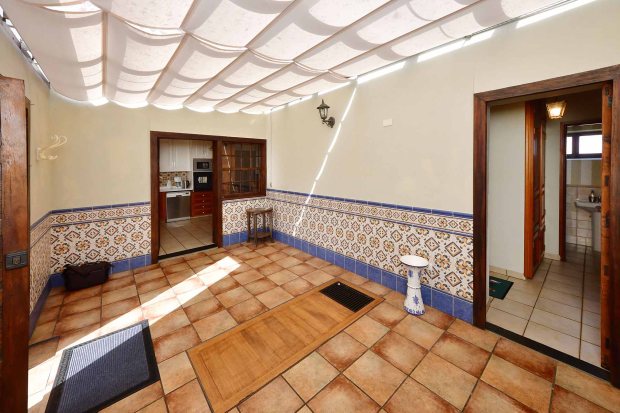 OG Eingangshalle, Durchgang zur Kche