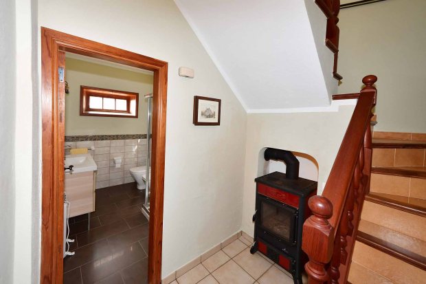 OG Treppenhaus, Durchgang zum Badezimmer 2