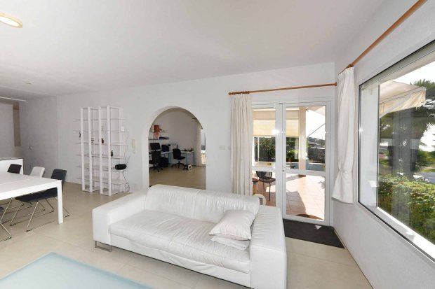 Wohn- Essbereich und Arbeistzimmer