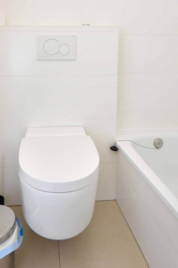 Badezimmer 3, wandhngendes WC