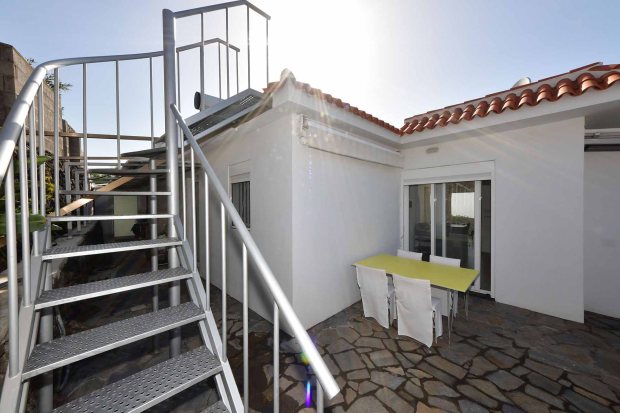 Frhstcksterrasse, Aufgang zur Dachterrasse