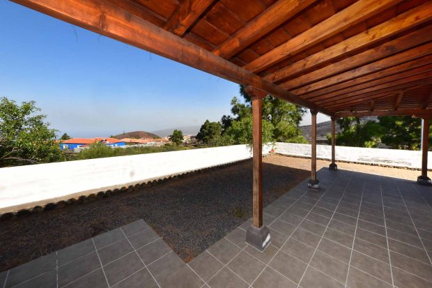 �berdachte Westterrasse mit Meerblick und direktem Zugang zur K�che