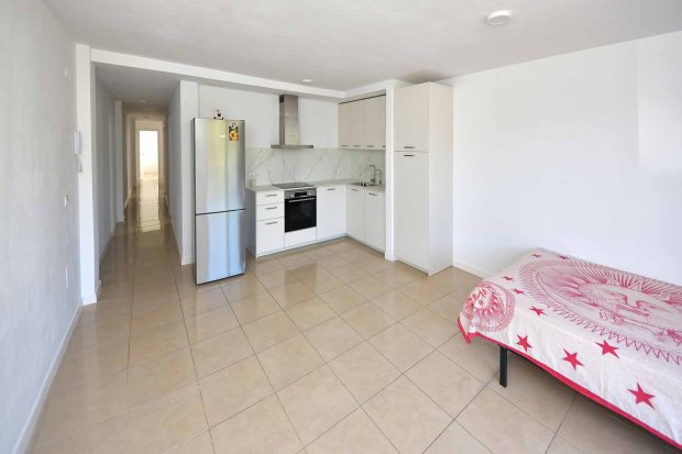 Wohnk�che mit Balkon