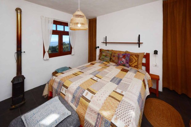 Haupthaus Schlafzimmer mit begehbarem Kleiderschrank