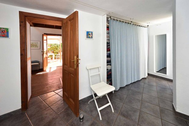 Haupthaus Ankleide, Wohn-Esszimmer