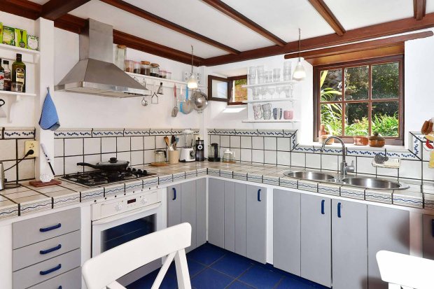 Haupthaus K�che mit Essplatz