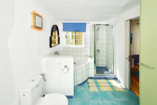 Badezimmer 1 on suite