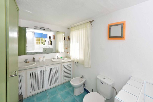 Badezimmer 1 on suite