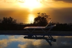 Pool bei Sonnenuntergang