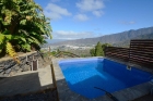 Pool mit Meerblick