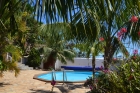 Grozgige, uneinsehbare Sonnenterrasse am Pool