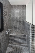 Badezimmer 1 on suite