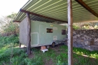 Carport mit Wohnwagen f�r bis zu 4 Personen (im Kaufpreis inbegriffen)