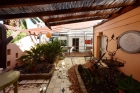 Teil�berdachter Innenhof (Patio)