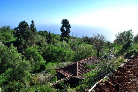 Haupthaus mit Pajero