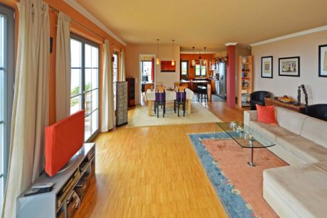 Wohnzimmer mit Essbereich