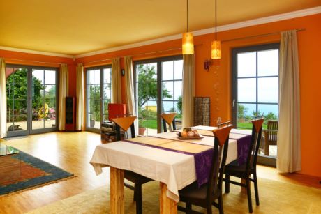 Wohnzimmer mit Essbereich