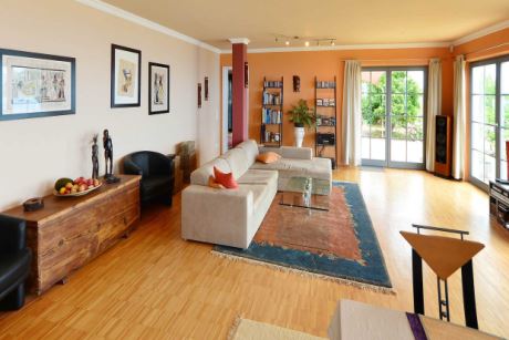 Wohnzimmer mit Essbereich