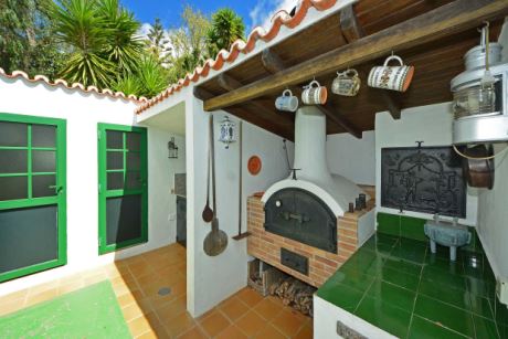 Au�enk�che, Lagerraum und sep. Toilette