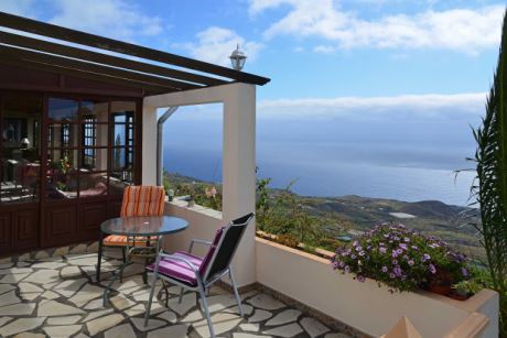 Terrasse von S�den