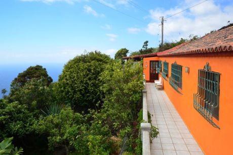 Kanarische Walmdächer