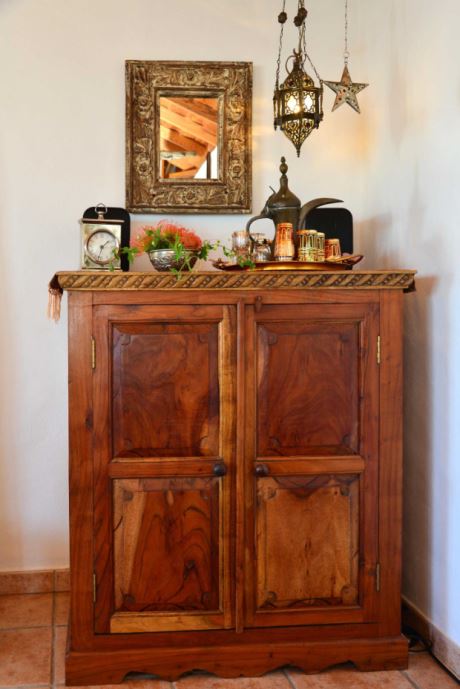 original Teaholz-Schrank