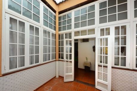 EG Innenhof, teilüberdacht