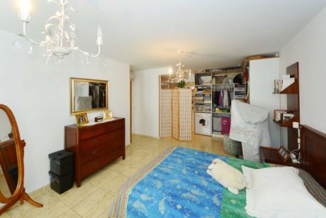 Schlafzimmer 1